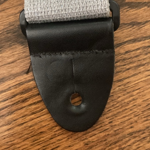 Vintage Y2K Dickies Metallic Silver Guitar Strap - Picture 3 of 4
